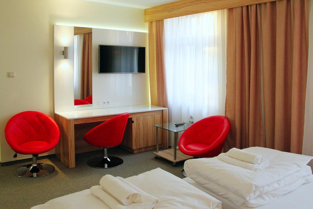 Hotel Przy Baszcie Legnica Room photo